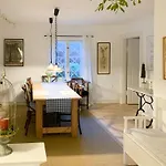 Historic Gamekeeper's House At Castle Holiday home Tranekaer