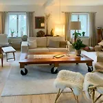 Historic Gamekeeper's House At Castle Holiday home *