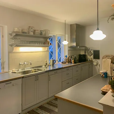 Historic Gamekeeper's House At Castle Nyaraló Tranekær