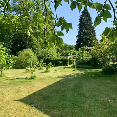 Casa de Férias Historic Gamekeeper's House At Castle *