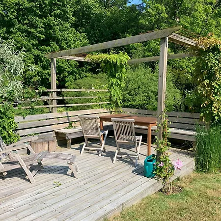 Historic Gamekeeper's House At Castle Nyaraló *