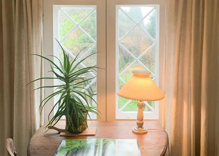 Historic Gamekeeper's House At Castle Nyaraló Tranekær