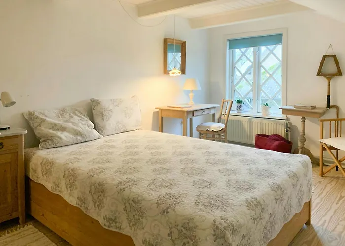 Historic Gamekeeper's House At Castle *