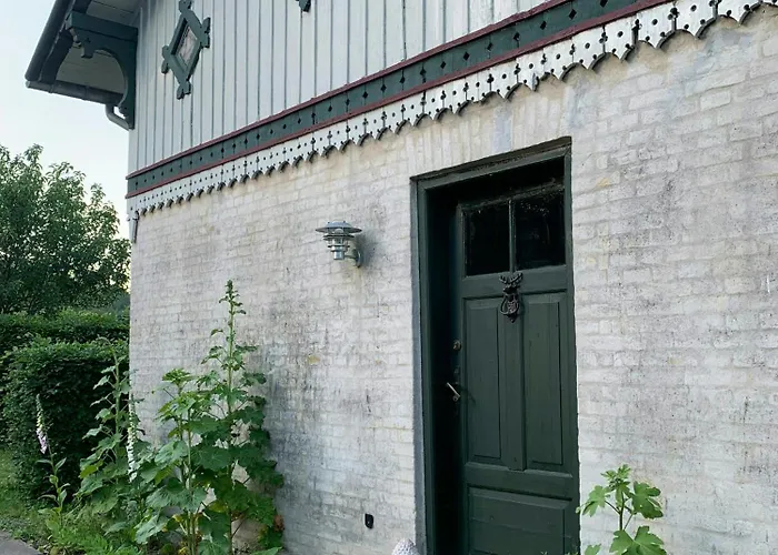 Historic Gamekeeper's House At Castle * Tranekær