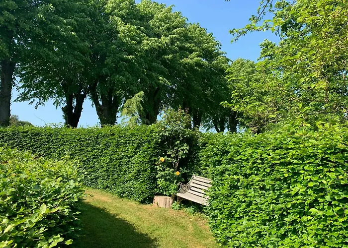 別荘 Historic Gamekeeper's House At Castle